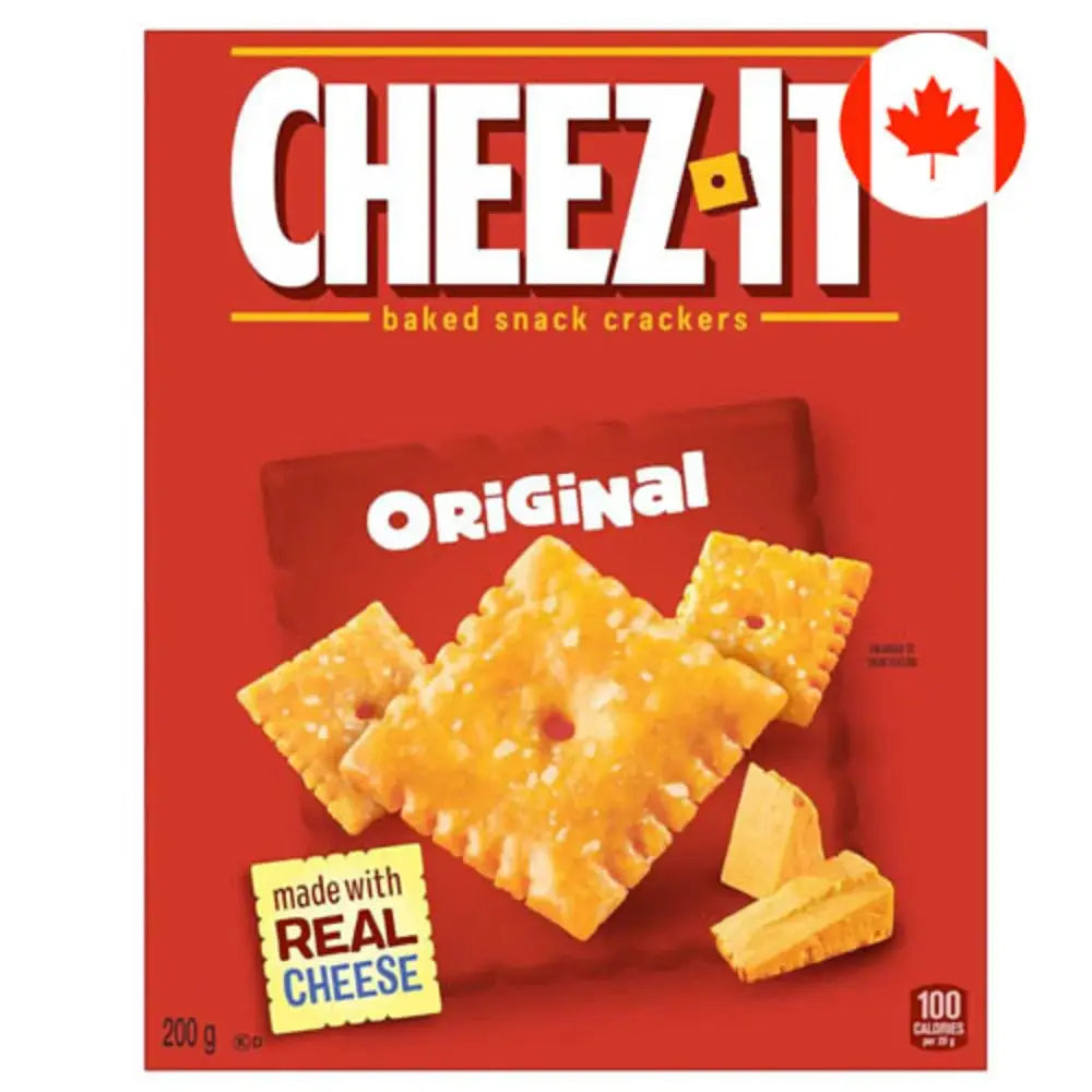 Un carton rouge sur fond blanc avec du gros sel sur 3 biscuits