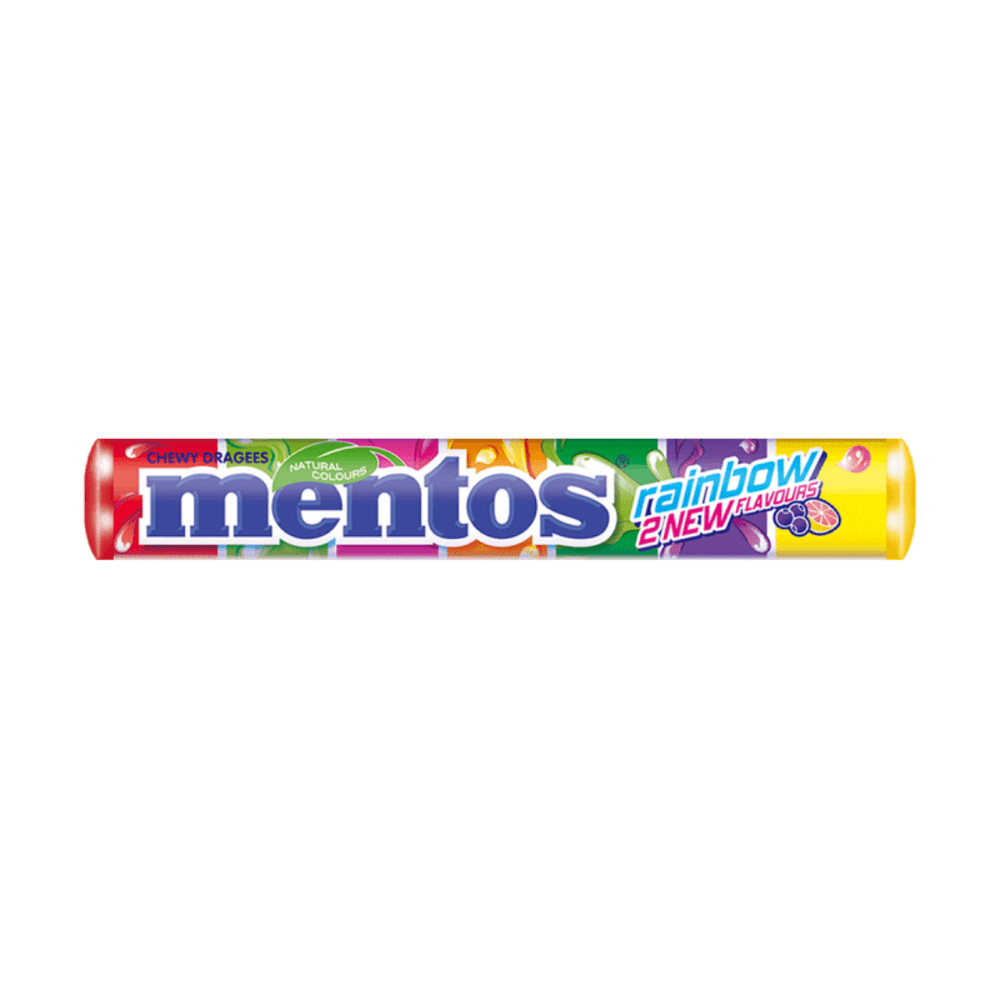Un emballage long divisé en 7 couleurs ; rouge, vert, rose, orange, vert foncé, mauve et jaune. Il est écrit « mentos » en bleu, le tout sur fond blanc