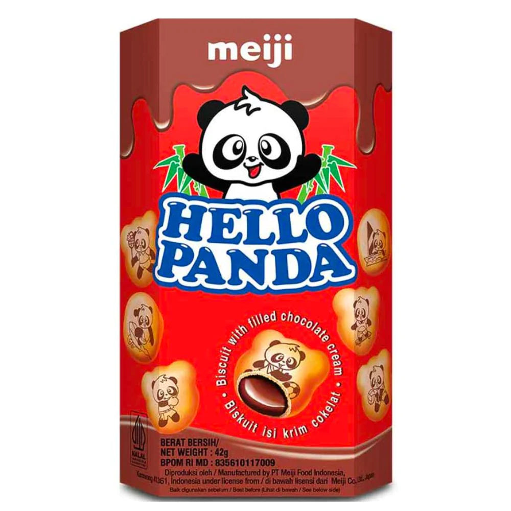 Un emballage rouge et marron, des petits biscuits avec des pandas dessinés dessus et il y a à l’intérieur un liquide marron. Le tout sur fond blanc