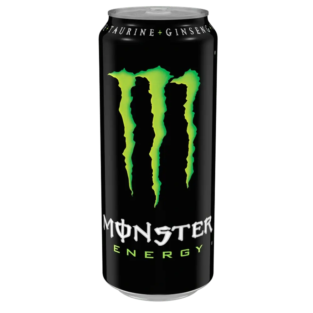 Une canette noire avec au centre le logo vert de Monster, un grand M. Le tout sur fond blanc