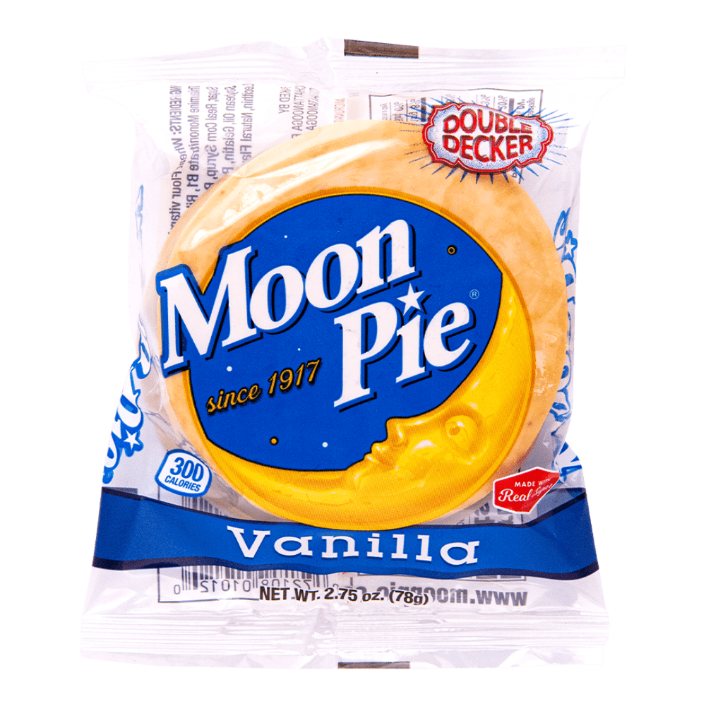Un emballage transparent avec une lune jaune dans un ciel bleu et écrit «Vanilla » sur fond bleu. Le tout sur fond blanc 