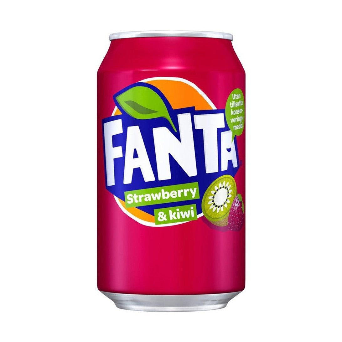 Une canette rouge sur fond blanc avec le logo Fanta et à droite une fraise et un demi kiwi