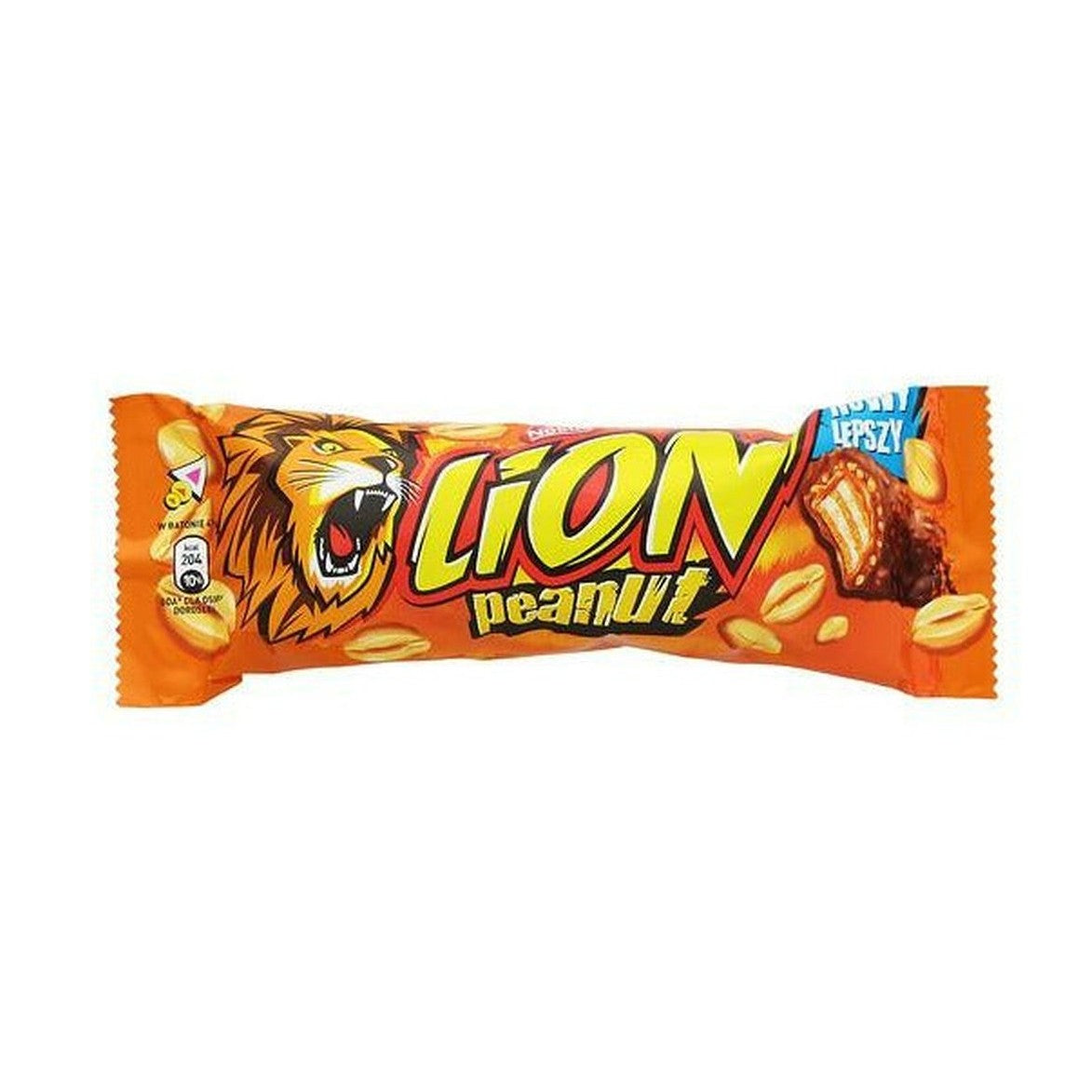 Un emballage orange sur fond blanc avec à gauche un lion qui rugit, à droite une barre chocolatée qui se divise en 2 avec à l’intérieur du biscuits et du caramel. Tout autour des cacahuètes